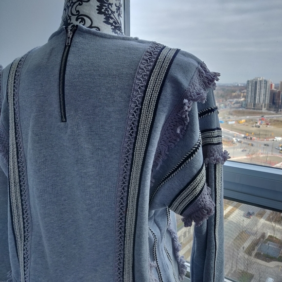 Moon River Frill Spring Crew Sweater in Gray - Picture 5 of 8